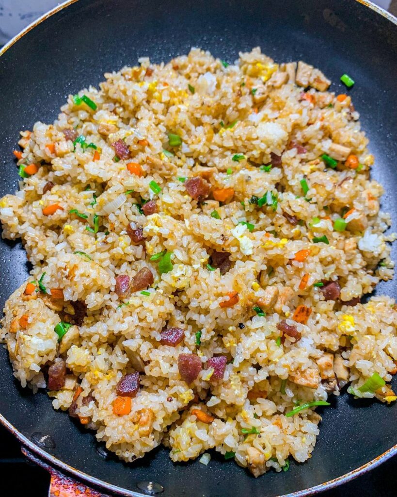 How to store and reheat leftover Vietnamese fried rice 819x1024