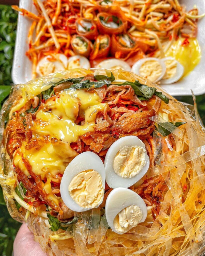 What are popular Vietnamese snacks 820x1024