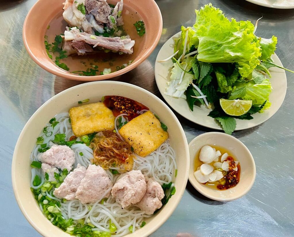 Vietnamese Bun Moc: How To Make Bun Moc?