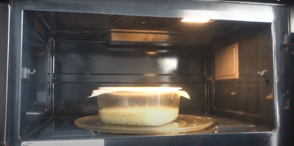 How to cook quinoa in microwave 1 1024x510