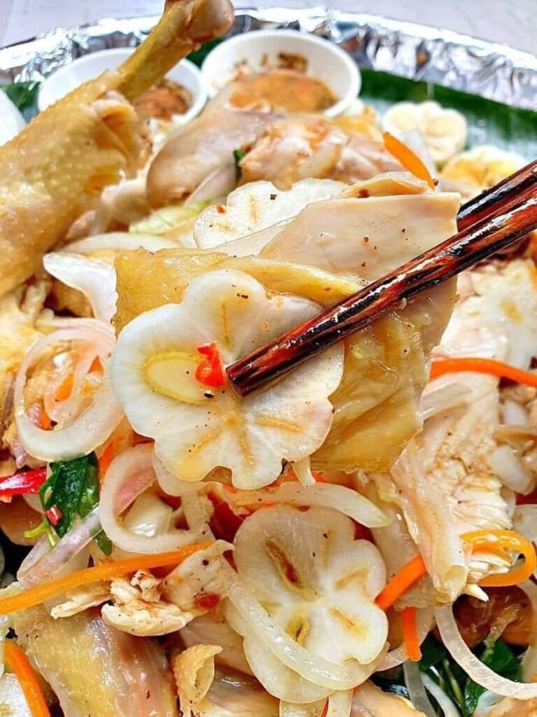 Vietnamese Chicken Salad with Mangosteen (Goi Ga Mang Cut)