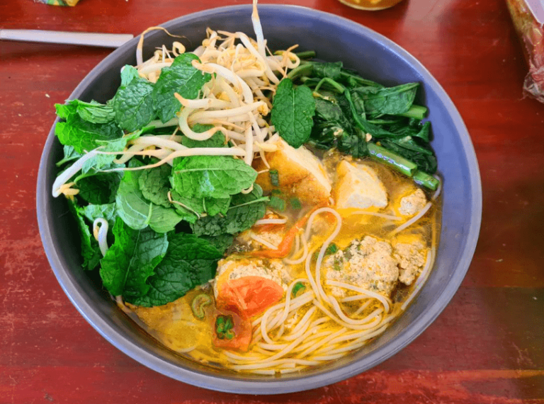 Vietnamese Bun Rieu: How To Cook Bun Rieu? - Yelo HTX